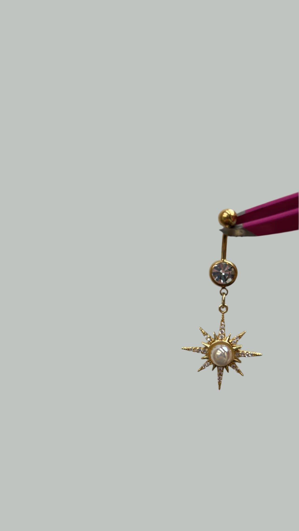 Gold pendant belly bar